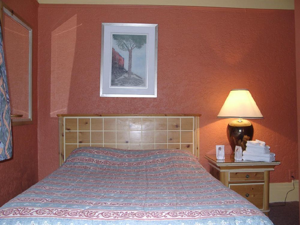 Hotel Arena Palace Montreal Bagian luar foto
