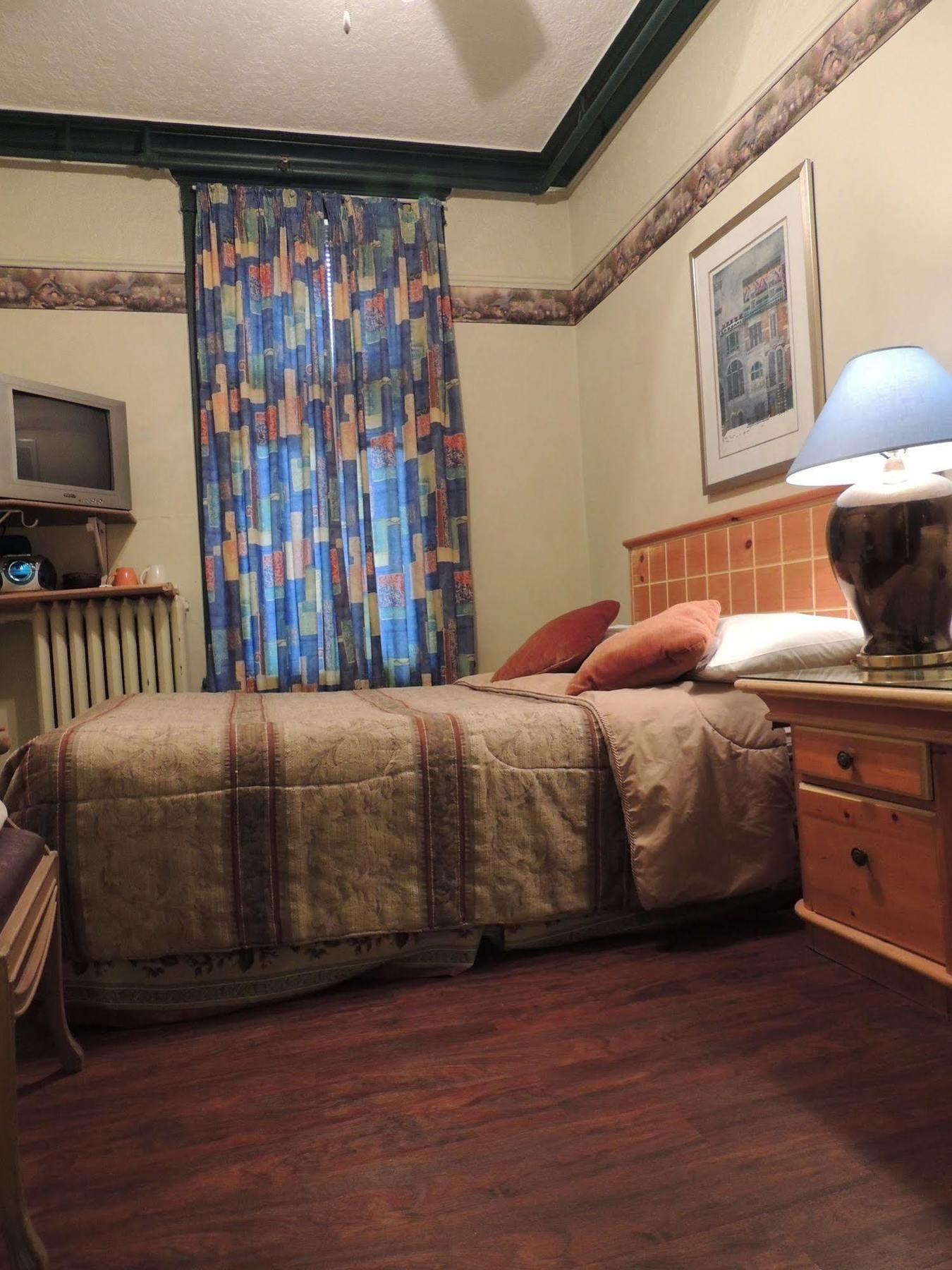 Hotel Arena Palace Montreal Bagian luar foto