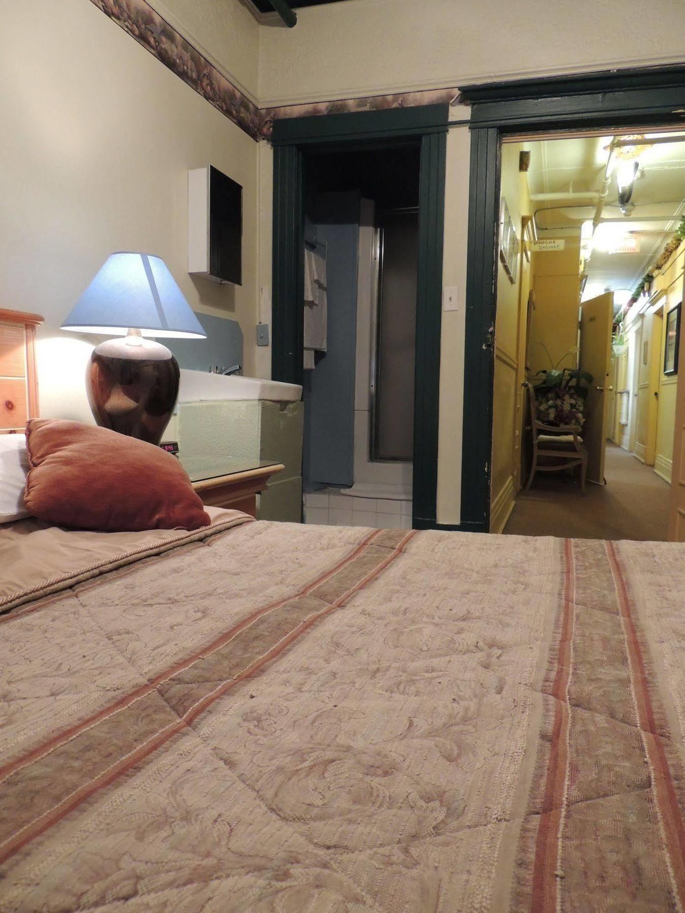 Hotel Arena Palace Montreal Bagian luar foto
