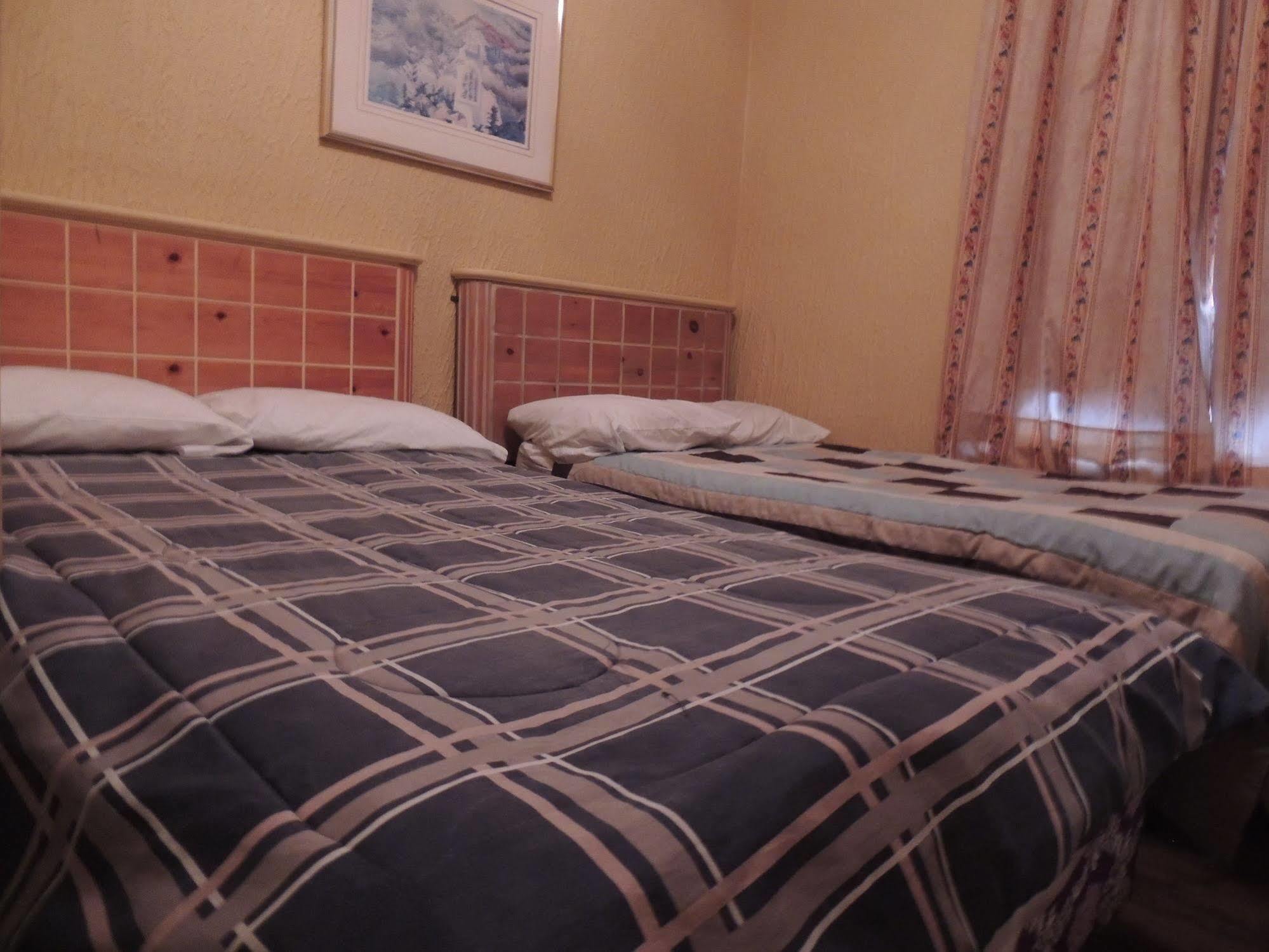 Hotel Arena Palace Montreal Bagian luar foto