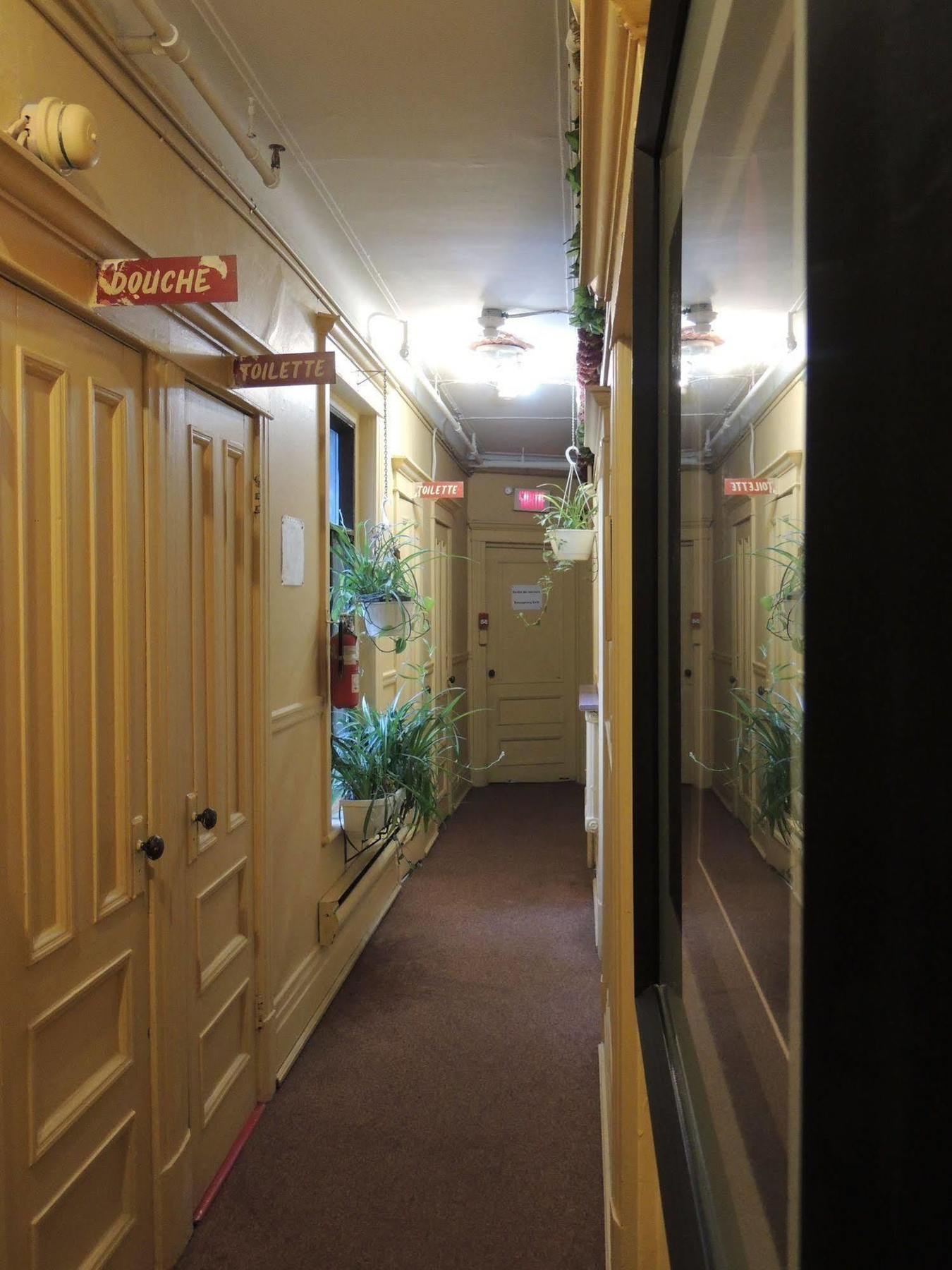 Hotel Arena Palace Montreal Bagian luar foto